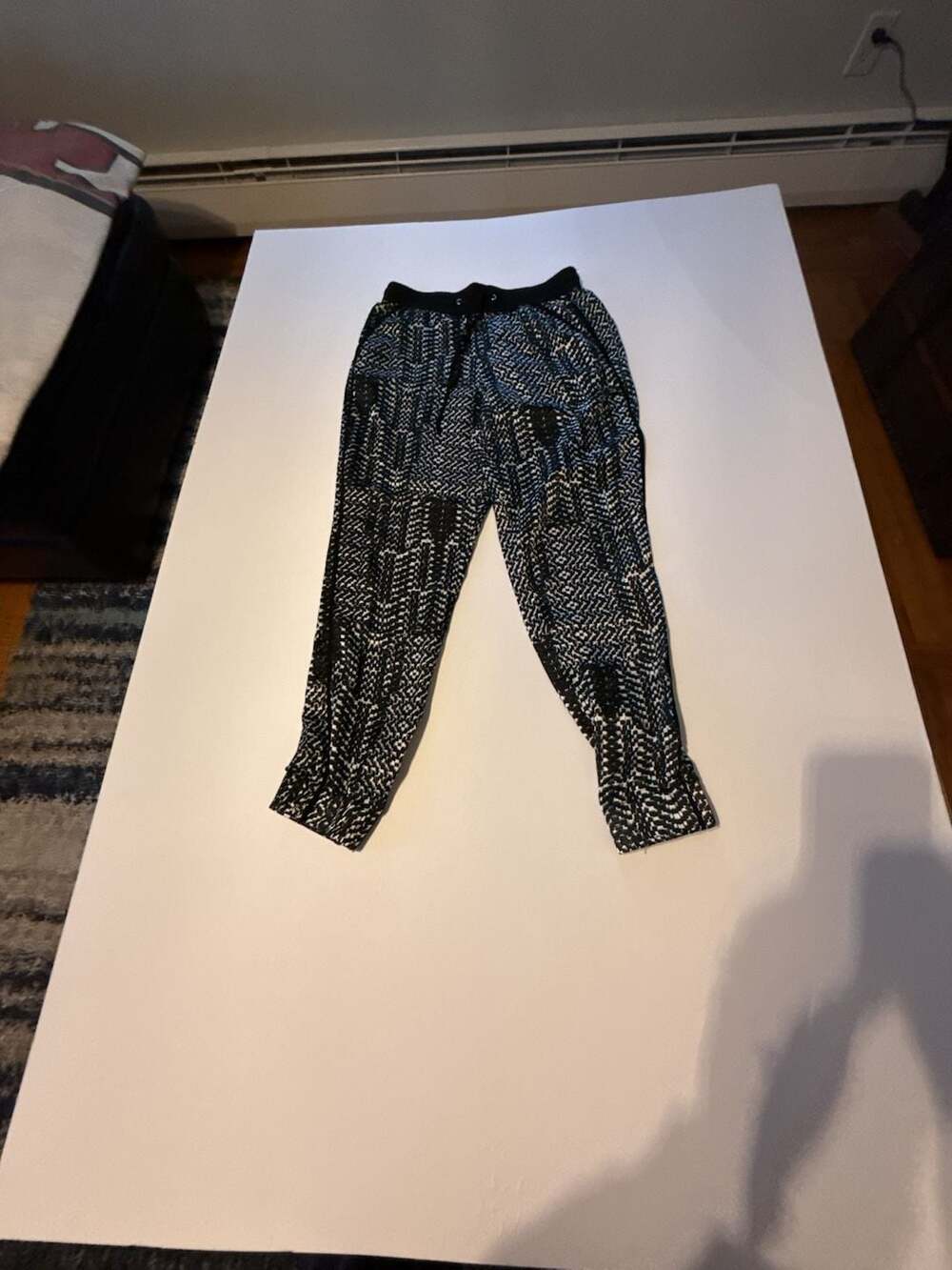 Bongo Women's Size M Black and White Patterned Jogger Pants